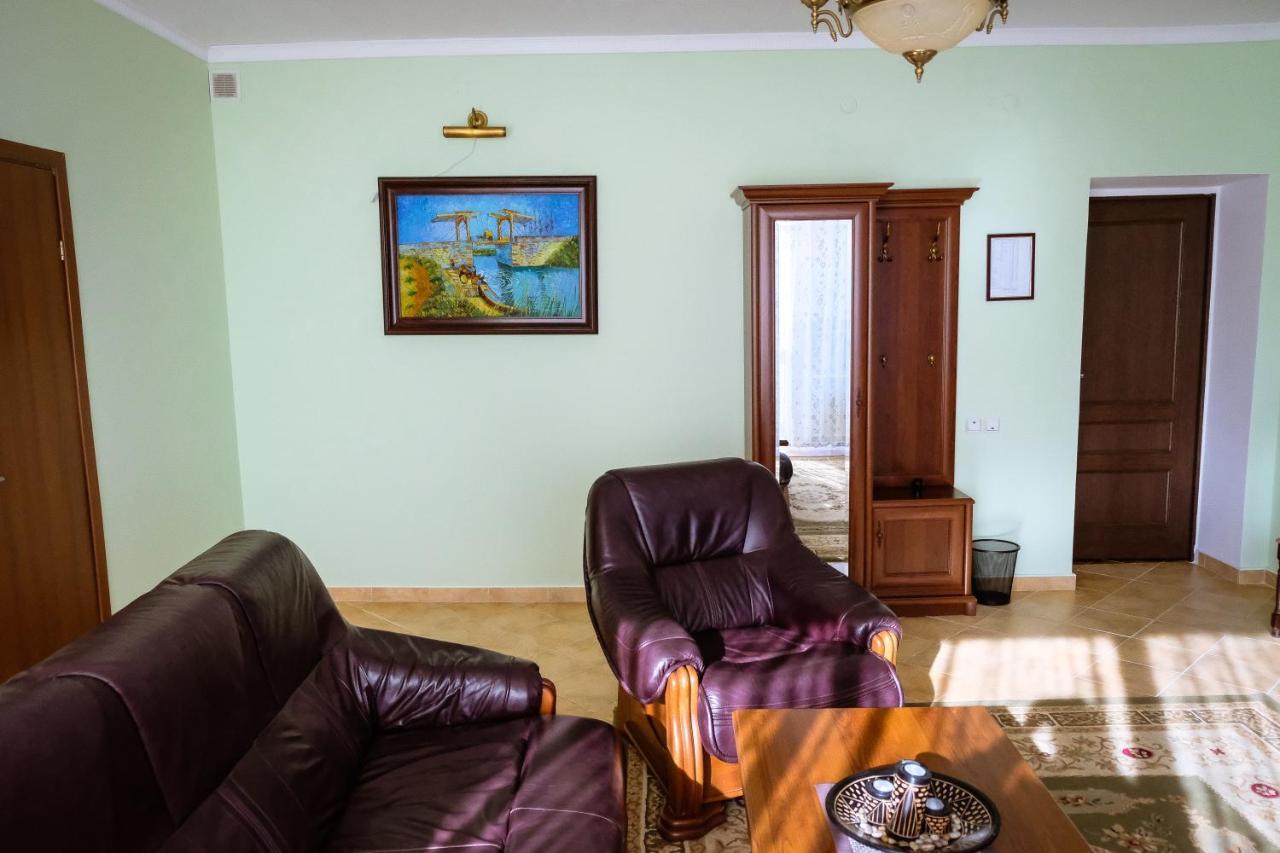 Hotel Vangogh Kyzylorda Exteriör bild